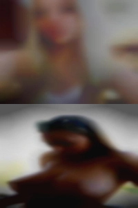 budsuell, naked women in full view of